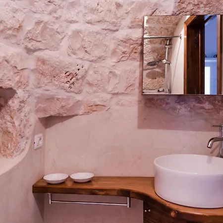 Il Trullo Di Flora E Nino Locorotondo